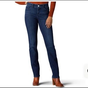 Lee Flex Motion Jeans-EUC.  Comes from pet home but they have been laundered. 14